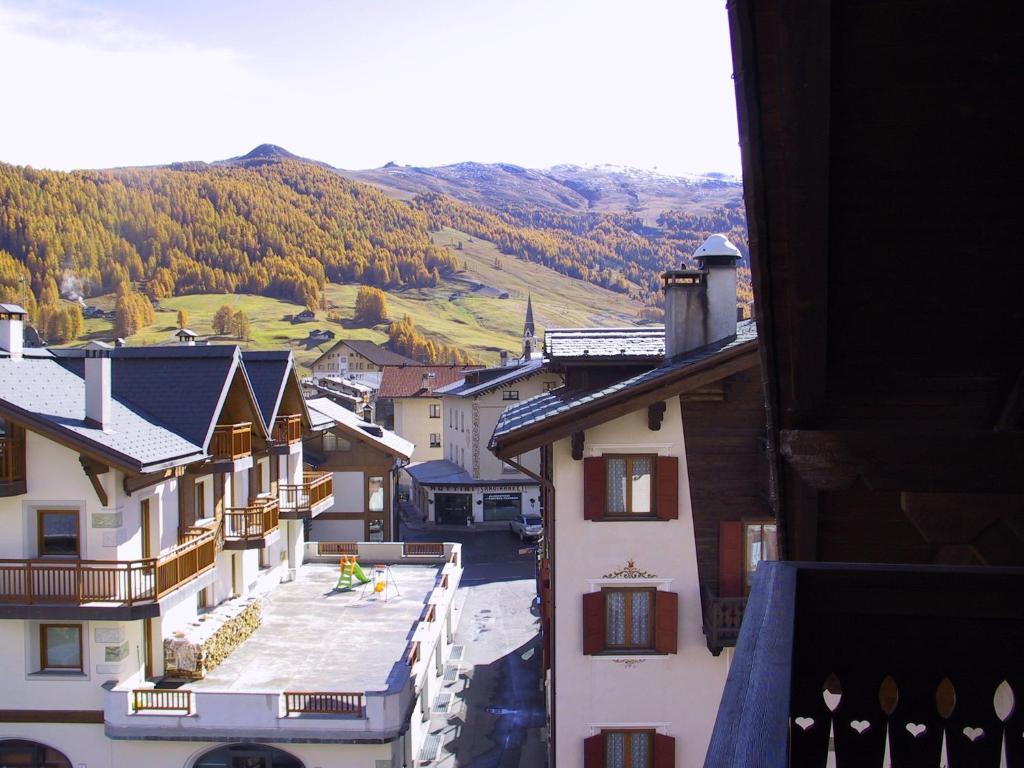 Chalet La Nuvola Apartment Livigno Exterior photo